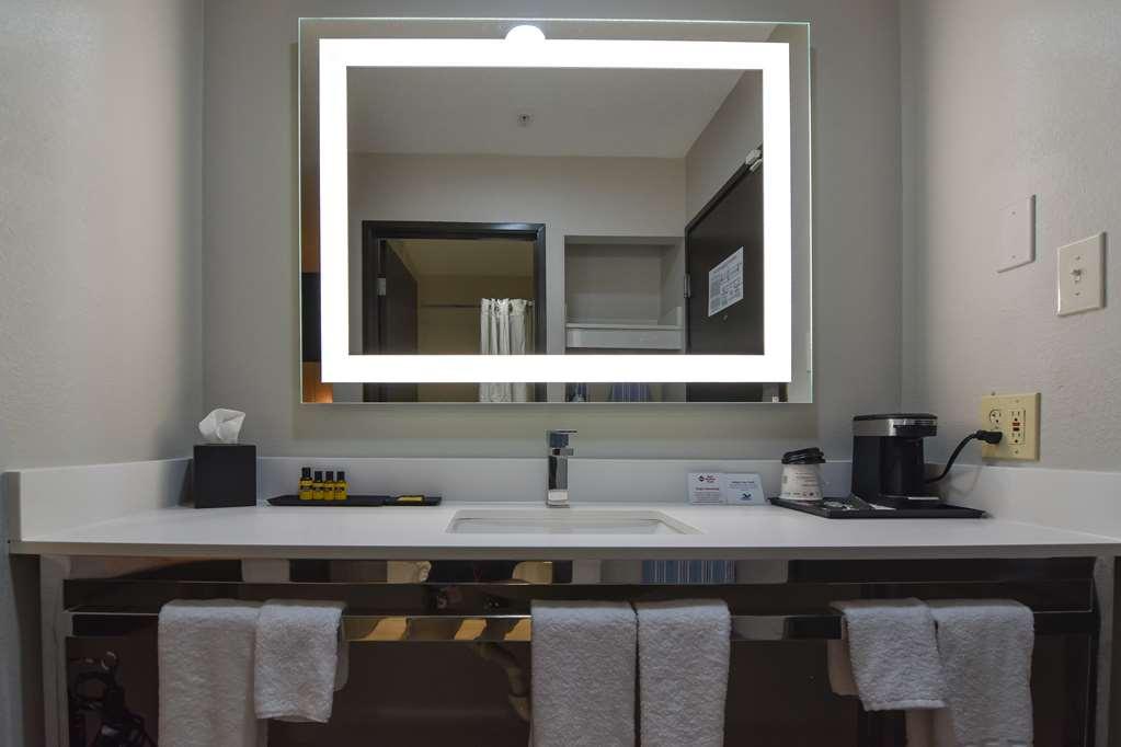 Best Western Plus Lafayette Hotel University Area Экстерьер фото