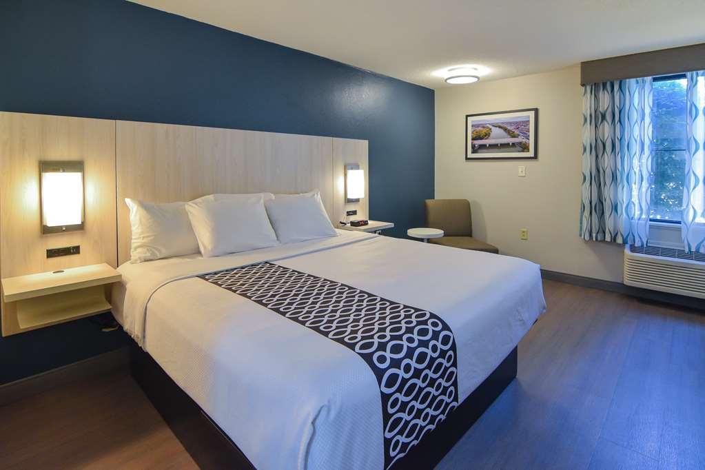 Best Western Plus Lafayette Hotel University Area Номер фото