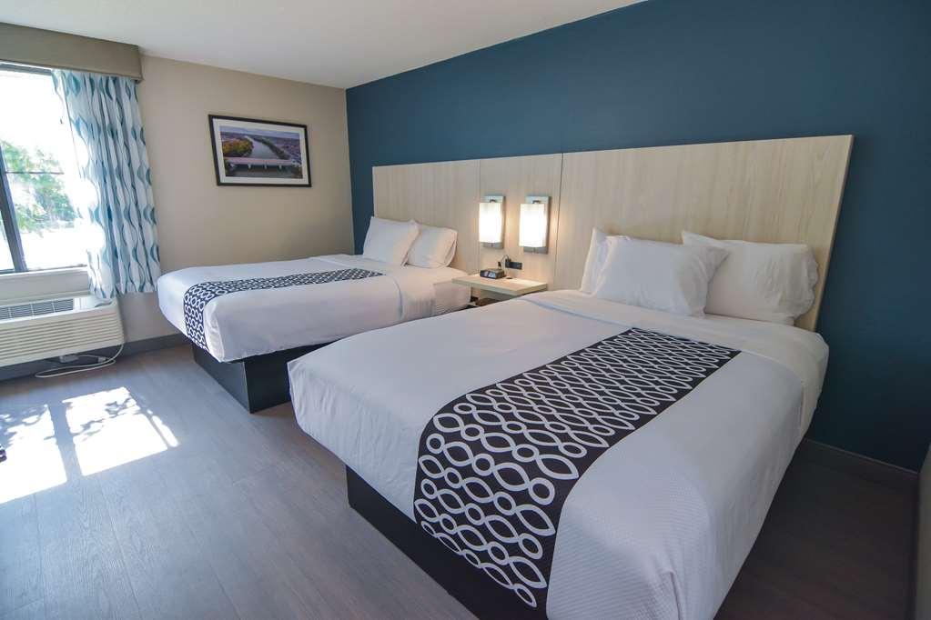 Best Western Plus Lafayette Hotel University Area Номер фото