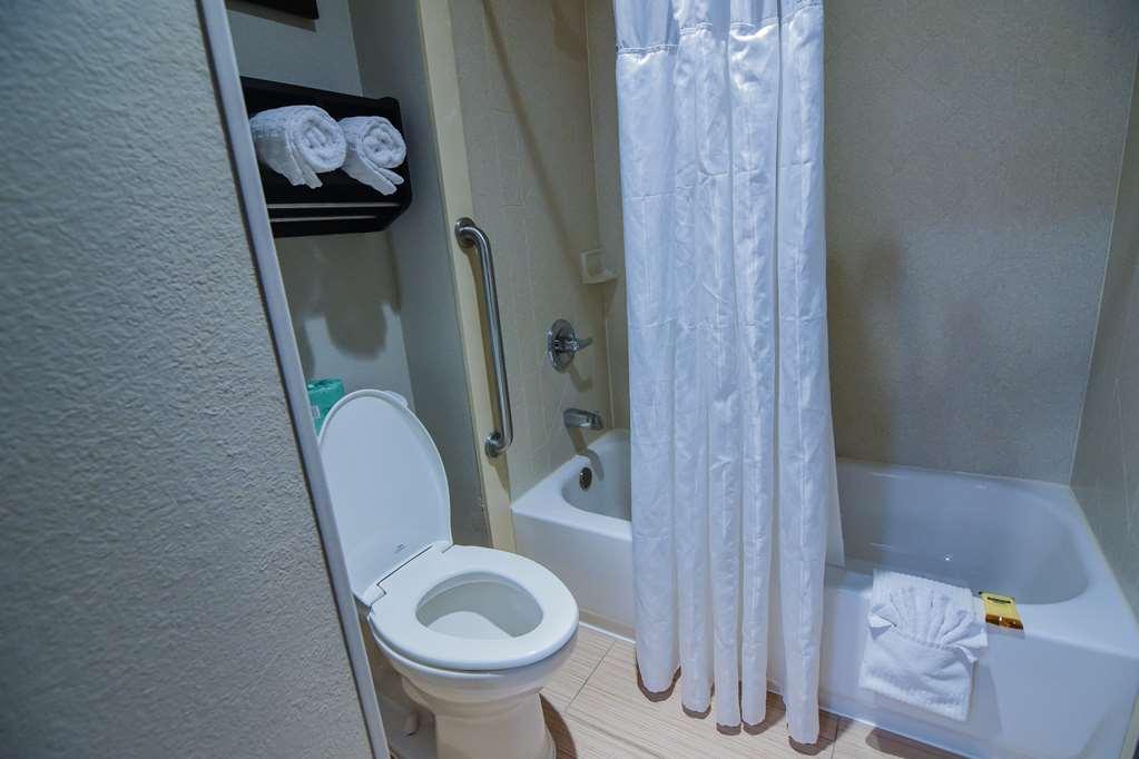 Best Western Plus Lafayette Hotel University Area Экстерьер фото