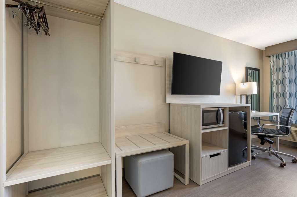 Best Western Plus Lafayette Hotel University Area Номер фото