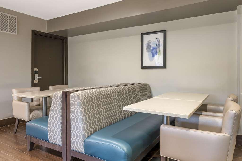 Best Western Plus Lafayette Hotel University Area Ресторан фото