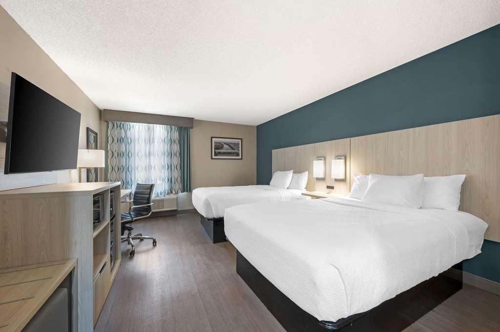 Best Western Plus Lafayette Hotel University Area Номер фото