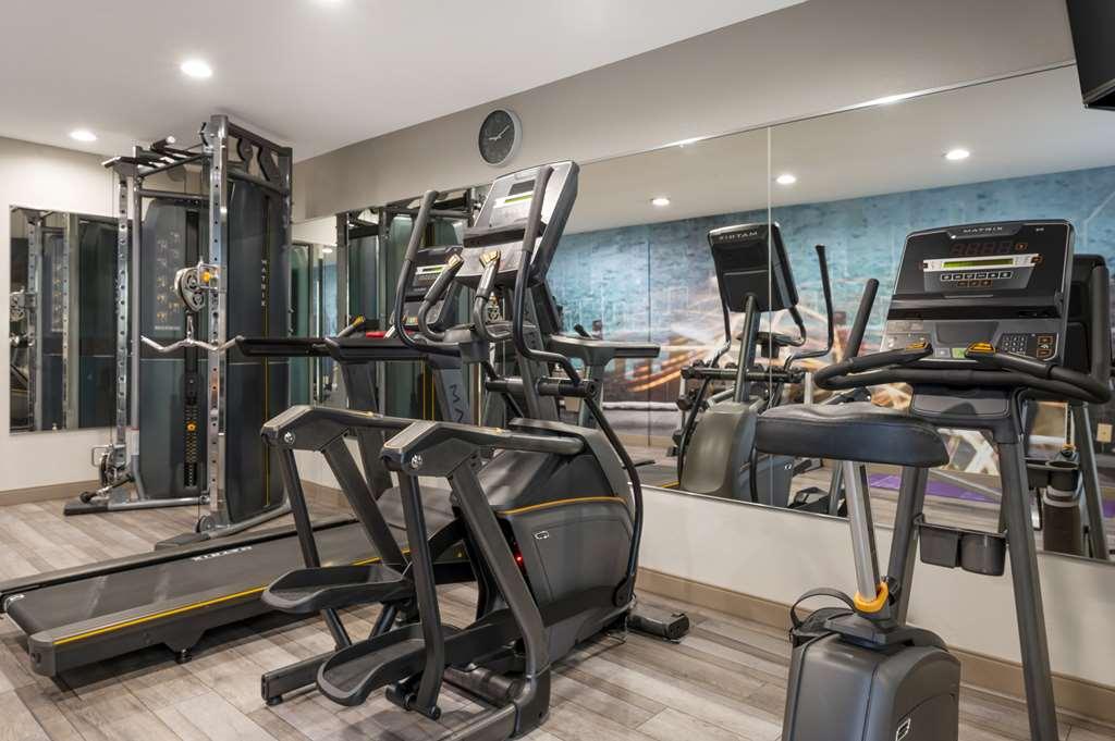 Best Western Plus Lafayette Hotel University Area Удобства фото